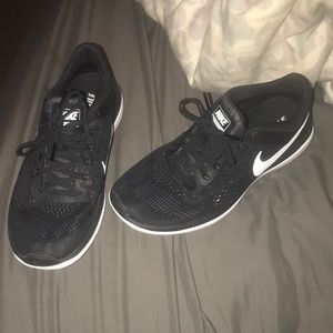 nike running shoes